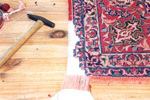 reconstruction de la trame du tapis, première étape de la restauration des tapis et reconstuction de tapisseries